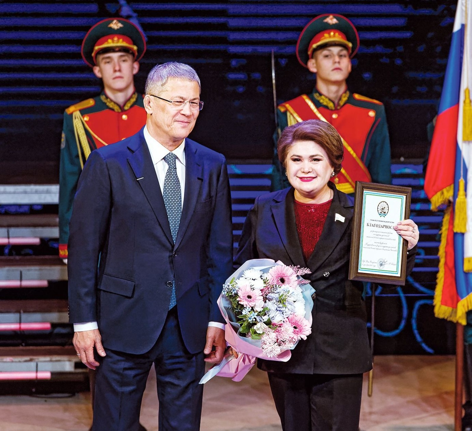 Альберт ЗАГИРОВ  Одной из награжденных стала Гульнур Кульсарина. Участники СВО аплодировали ей стоя.