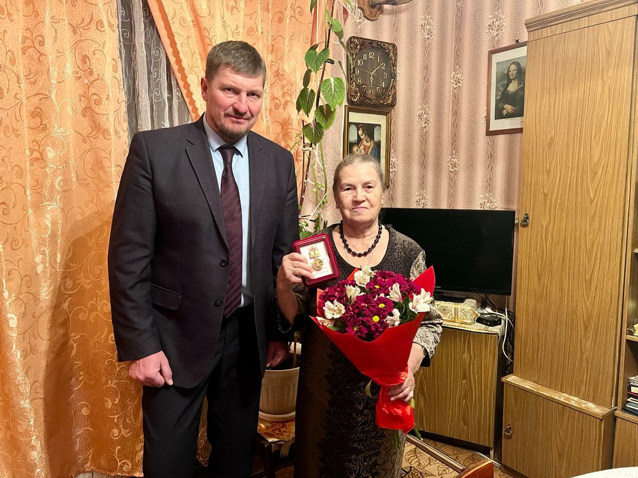 Глава района в Башкирии вручил памятные медали в честь 80-летия снятия блокады Ленинграда