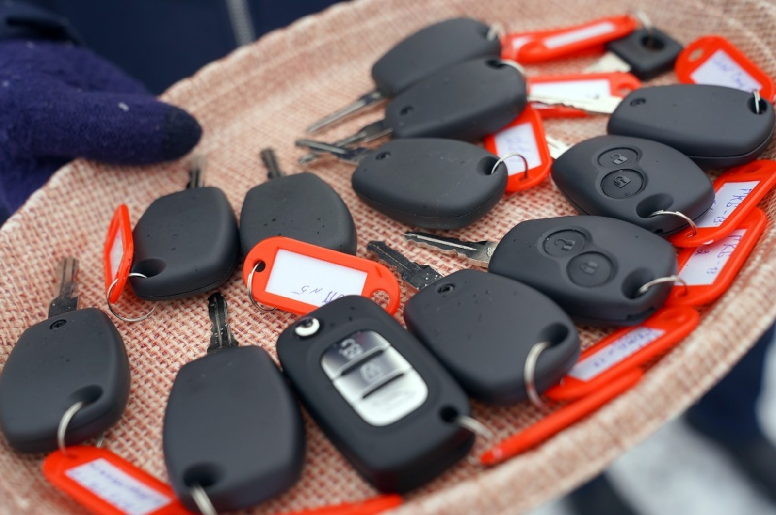 с сайта главы РБ В Башкирии семи пострадавшим на производстве вручили ключи от автомобилей