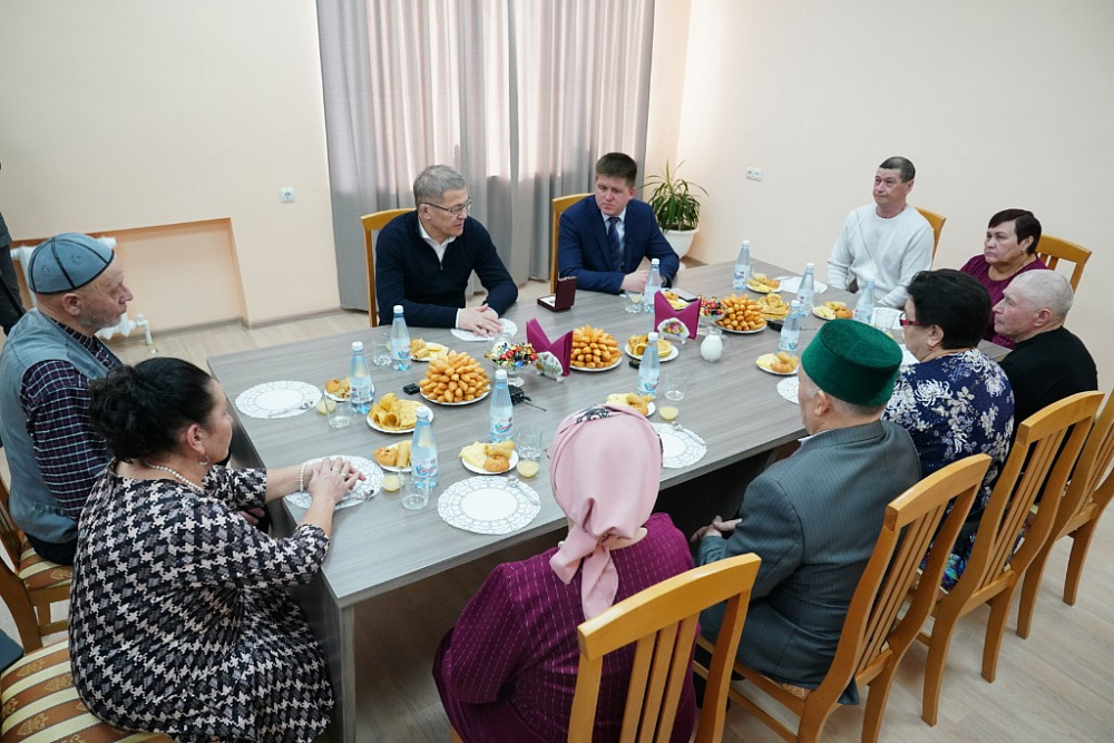 Радий Хабиров встретился с семьями участников СВО в Аскинском районе