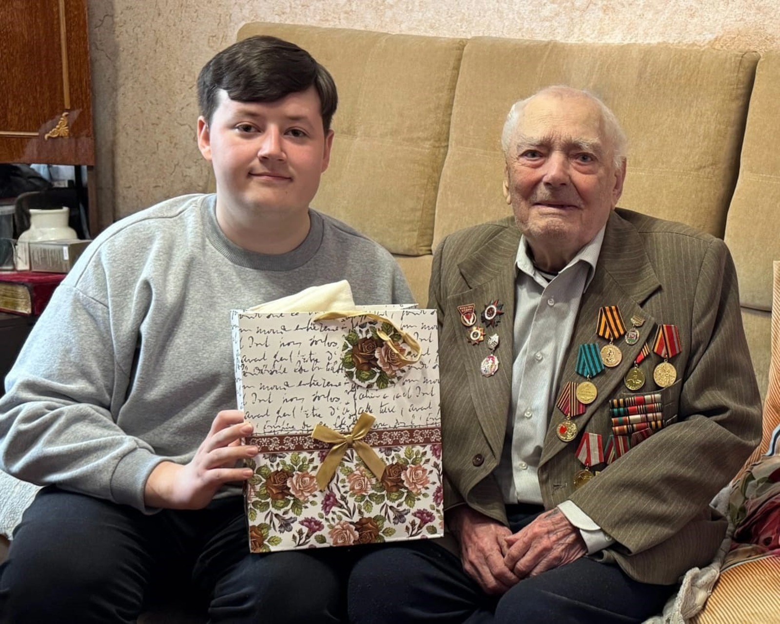 из личного архива Данила ВИНЧИ Даже небольшая помощь дает людям понять, что о них не забыли.