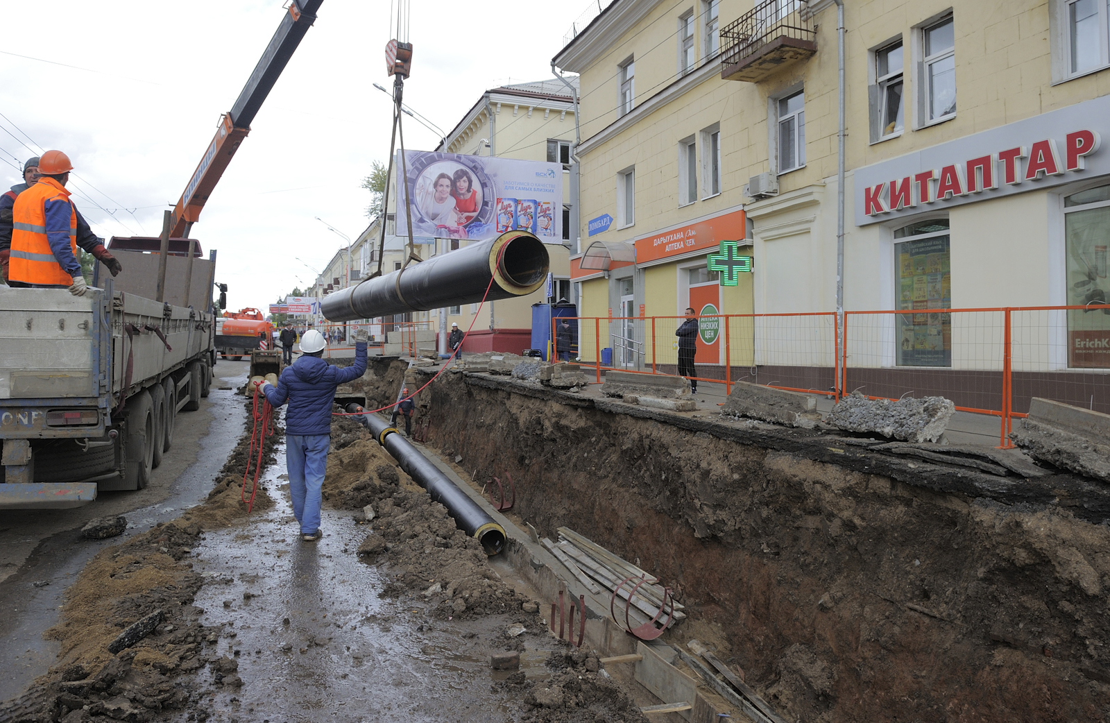 Альберт ЗАГИРОВ  Замена изношенной инфраструктуры — главная забота коммунальщиков.