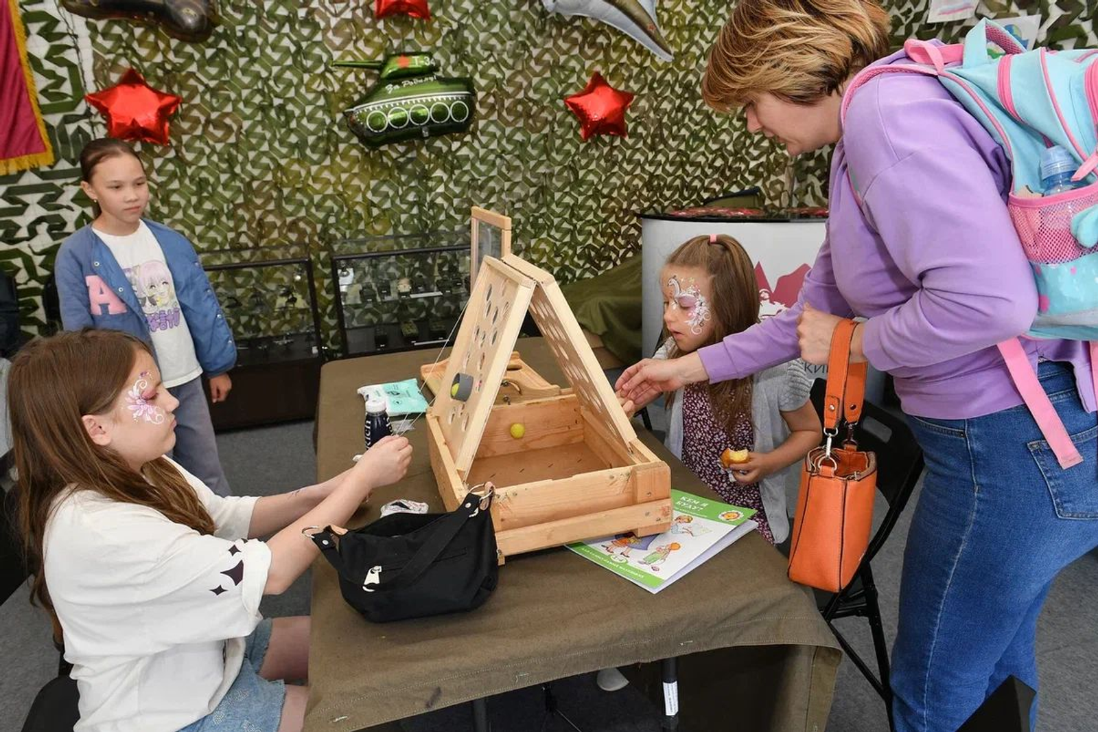 На фестиваль «Айда играть» в Уфе привезли антикварные игрушки