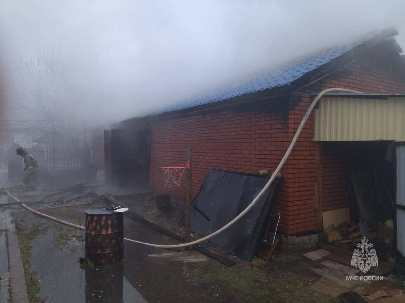 В Башкирии при пожаре пострадала женщина