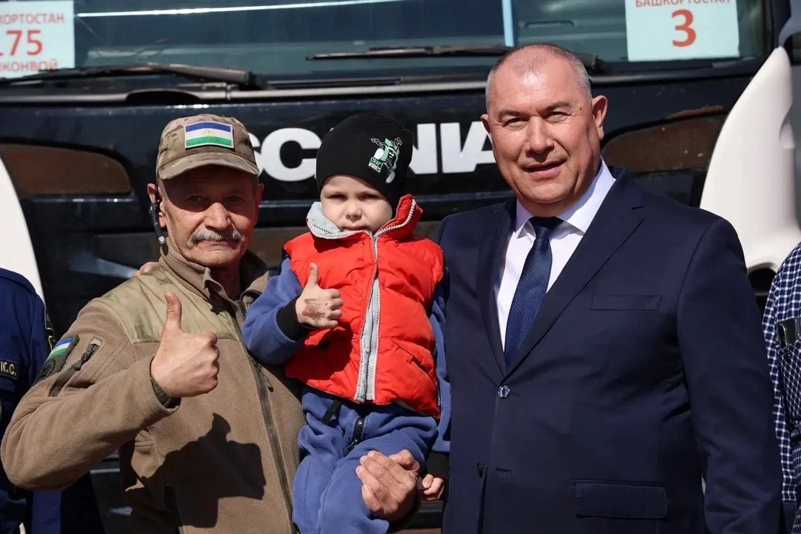 Радий Хабиров утвердил новую награду для волонтёров и участников СВО