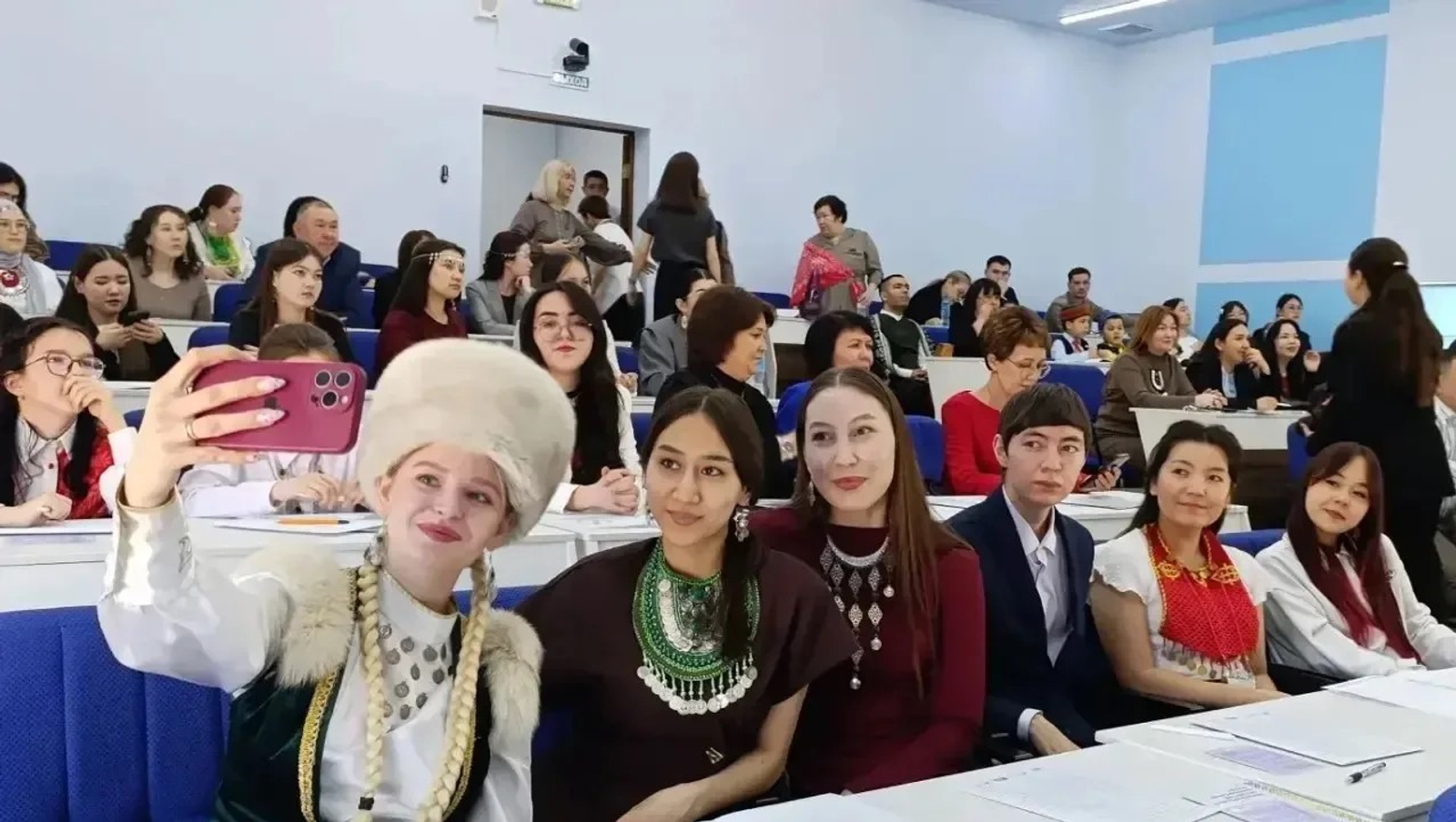 В вузе Уфы прошёл Международный диктант по башкирскому языку