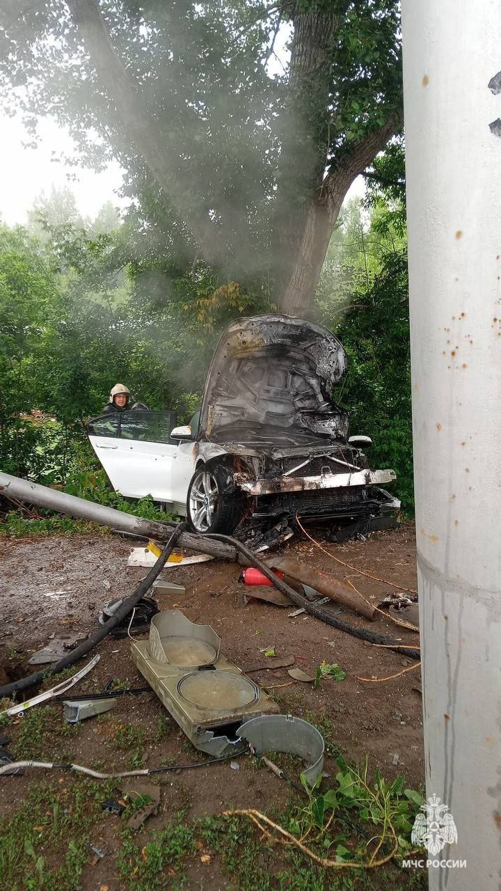 В Уфе в ДТП погиб пассажир BMW. Госпитализированы четыре человека