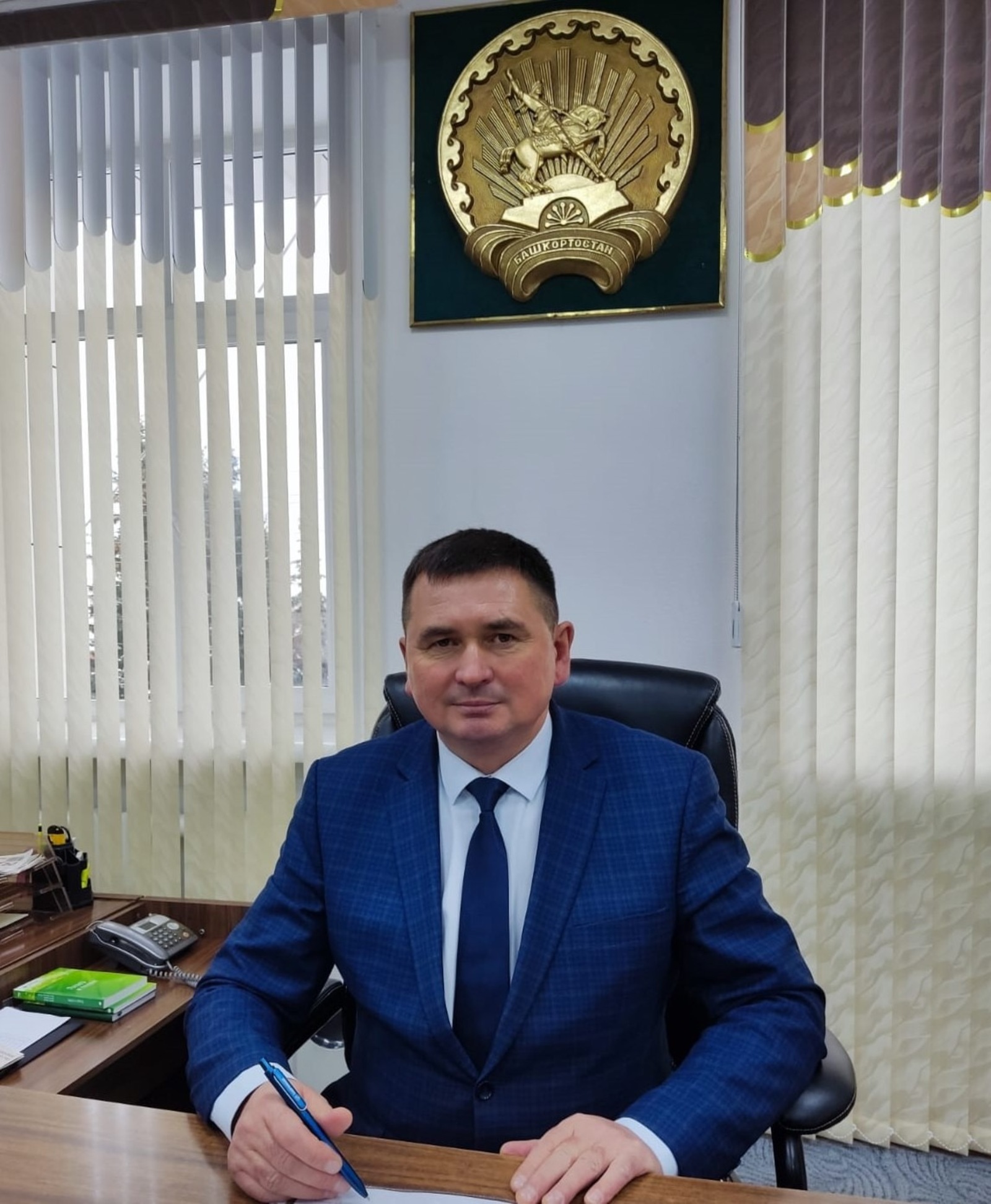 Глава администрации Бакалинского района Башкирии покинул служебный кабинет