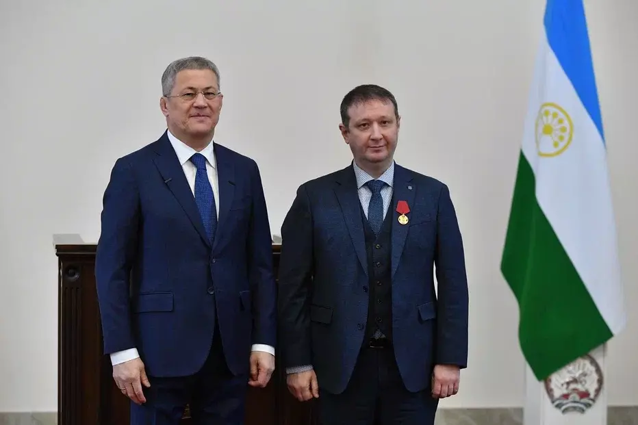 Радий Хабиров вручил государственные награды