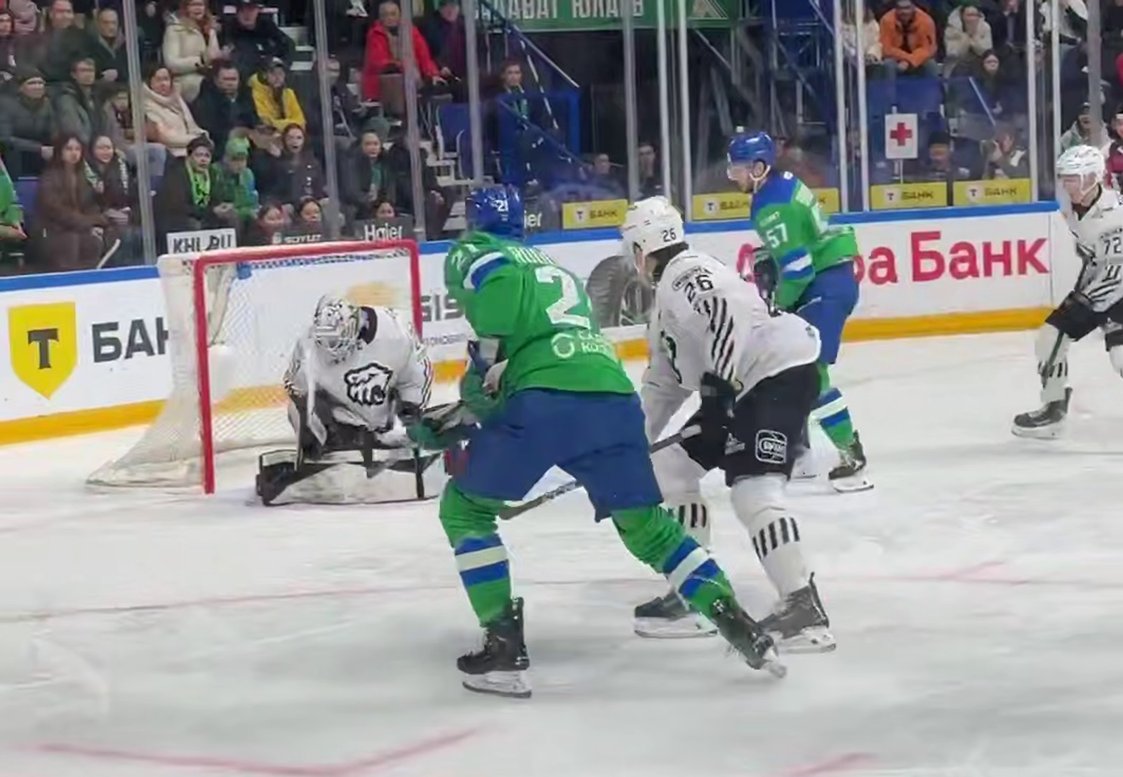 «Салават Юлаев» по буллитам обыграл «Трактор»