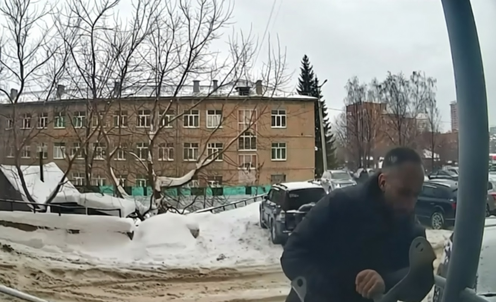 Бастрыкин взял на контроль инцидент с получением травмы ветераном СВО в Уфе