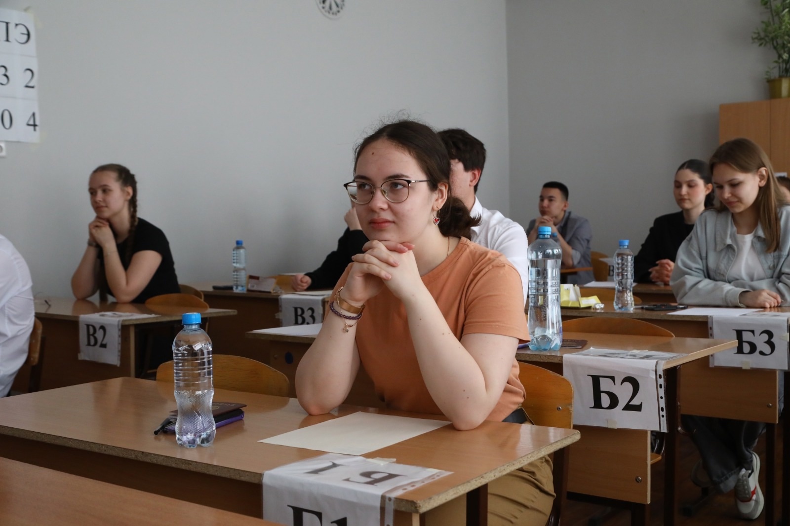 Радий Хабиров поздравил выпускников Башкирии с первыми результатами ЕГЭ