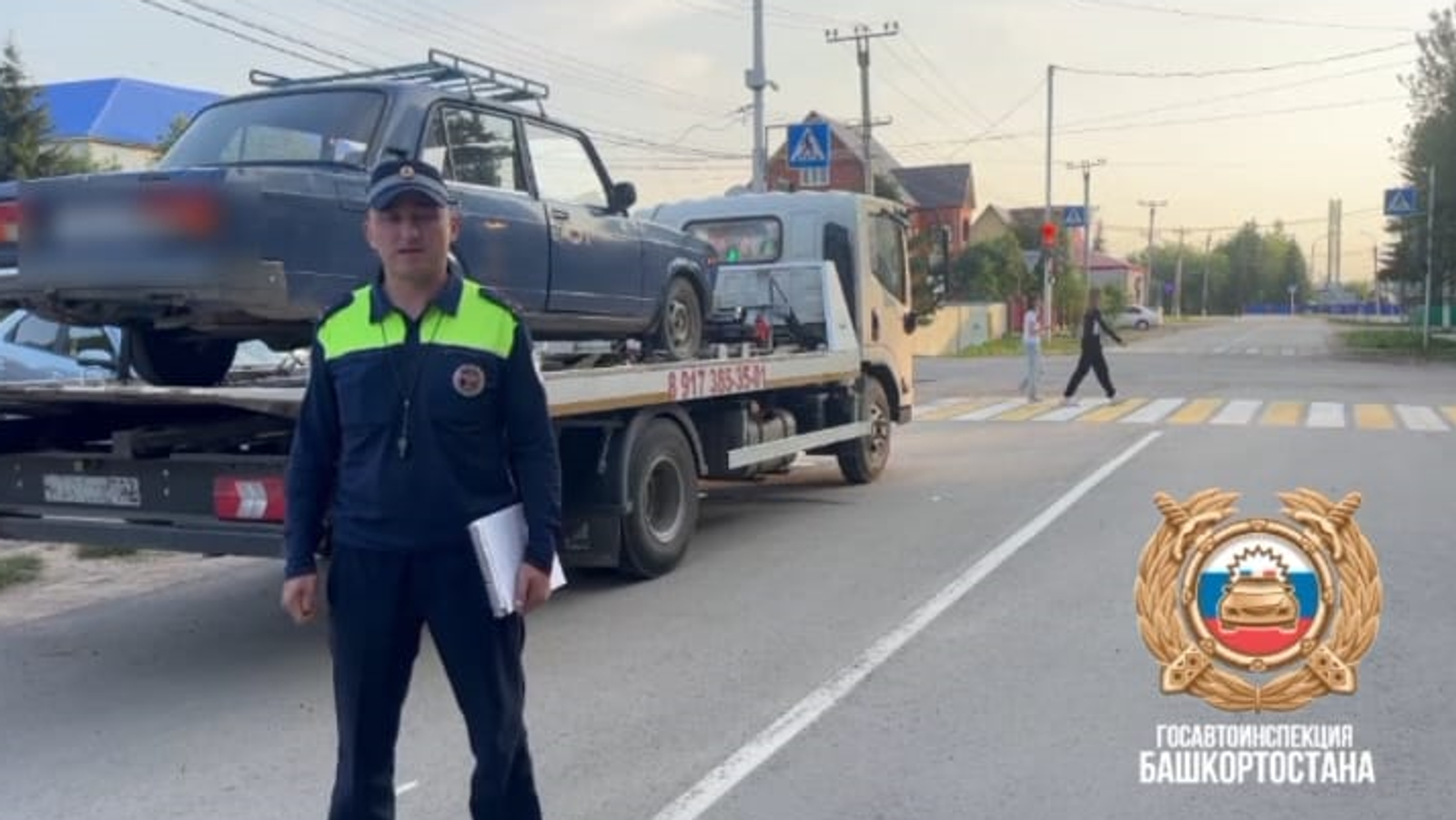 В Башкирии задержали пьяного водителя без прав с тремя малышами в салоне