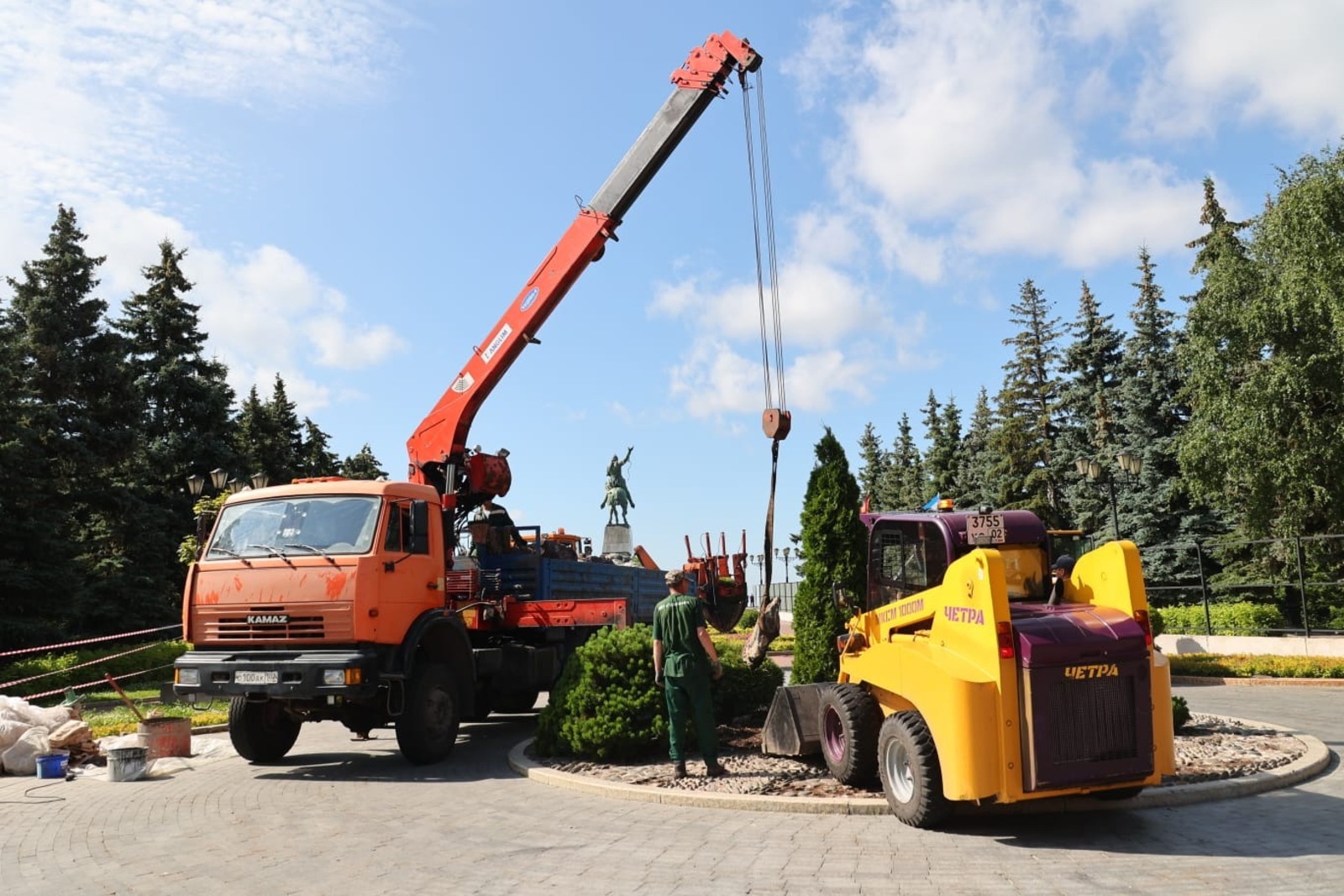 Александр ДАНИЛОВ  Подготовительный этап реконструкции продлится до сентября.