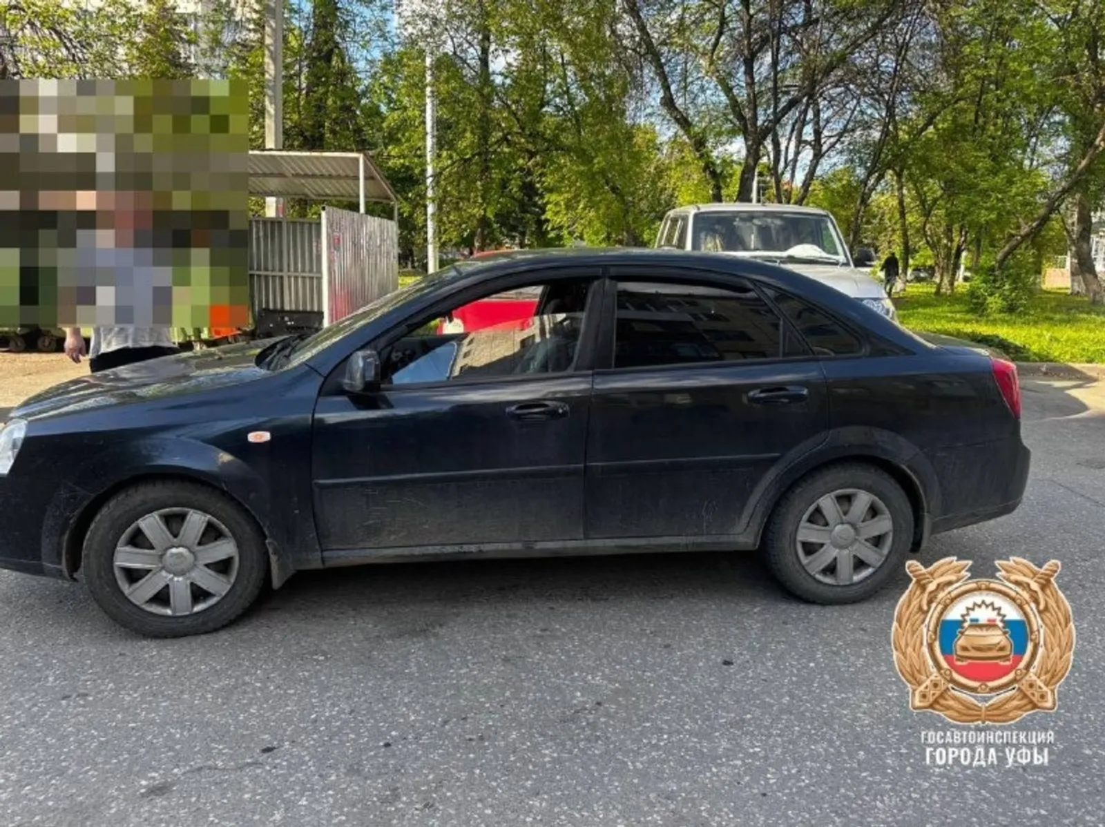 В Уфе автомобиль наехал на ребёнка во дворе
