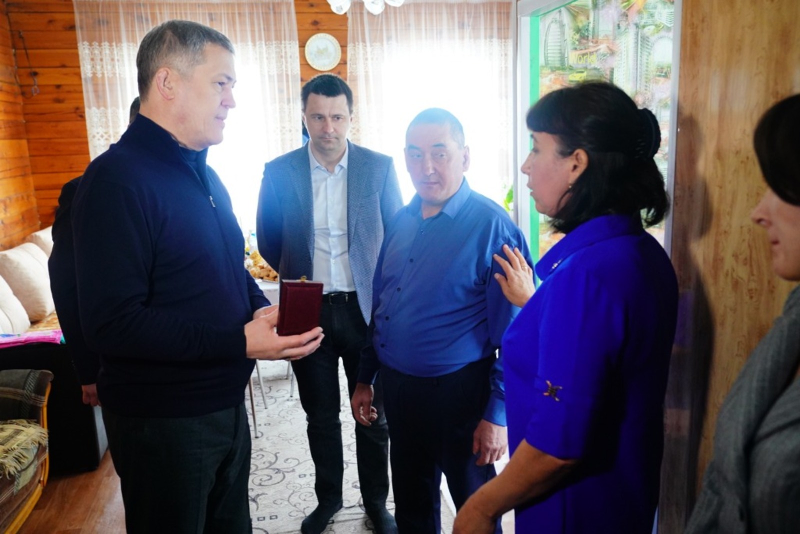 Радий Хабиров посетил родных погибшего в СВО Айдара Айткужина в Кугарчинском районе