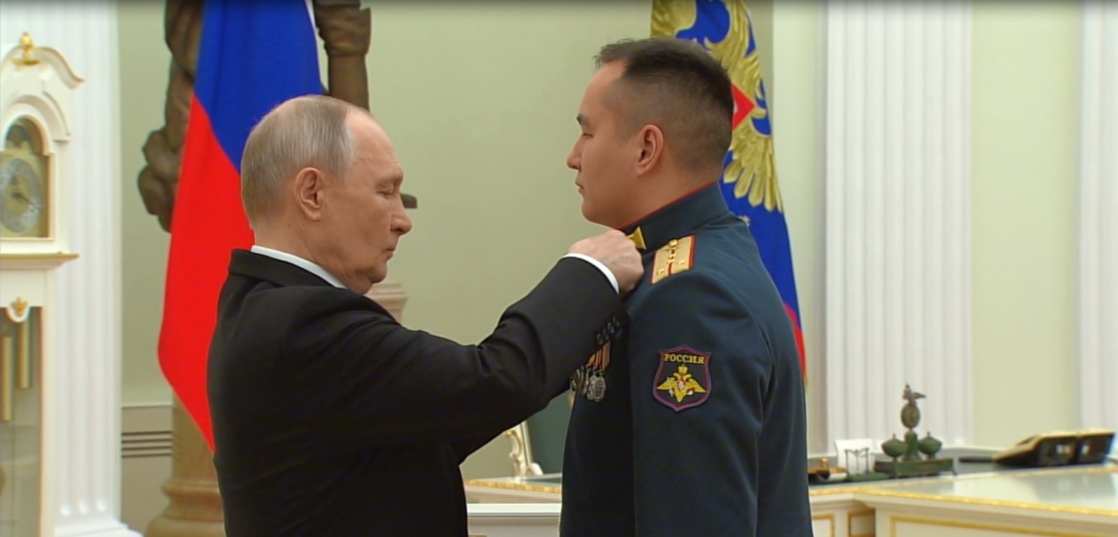 Глава Башкирии поздравил Василя Ямалетдинова с присвоением звания Героя России