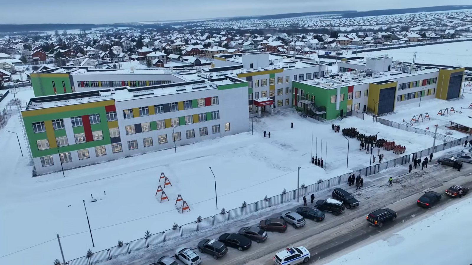 Радий Хабиров открыл новую школу в Шмидтово Уфимского района