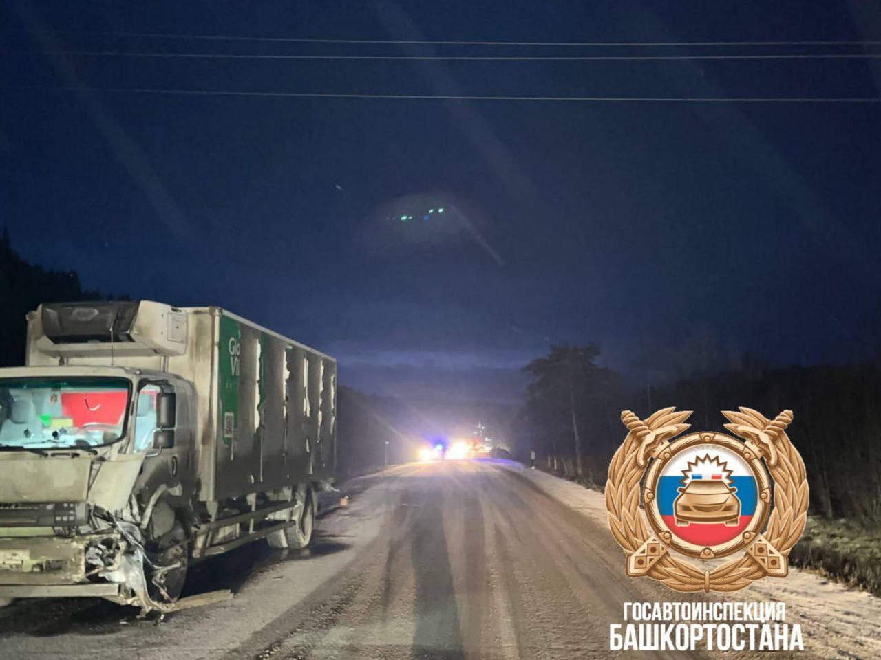 В Башкирии погиб водитель. Ранены супруга и пятеро детей