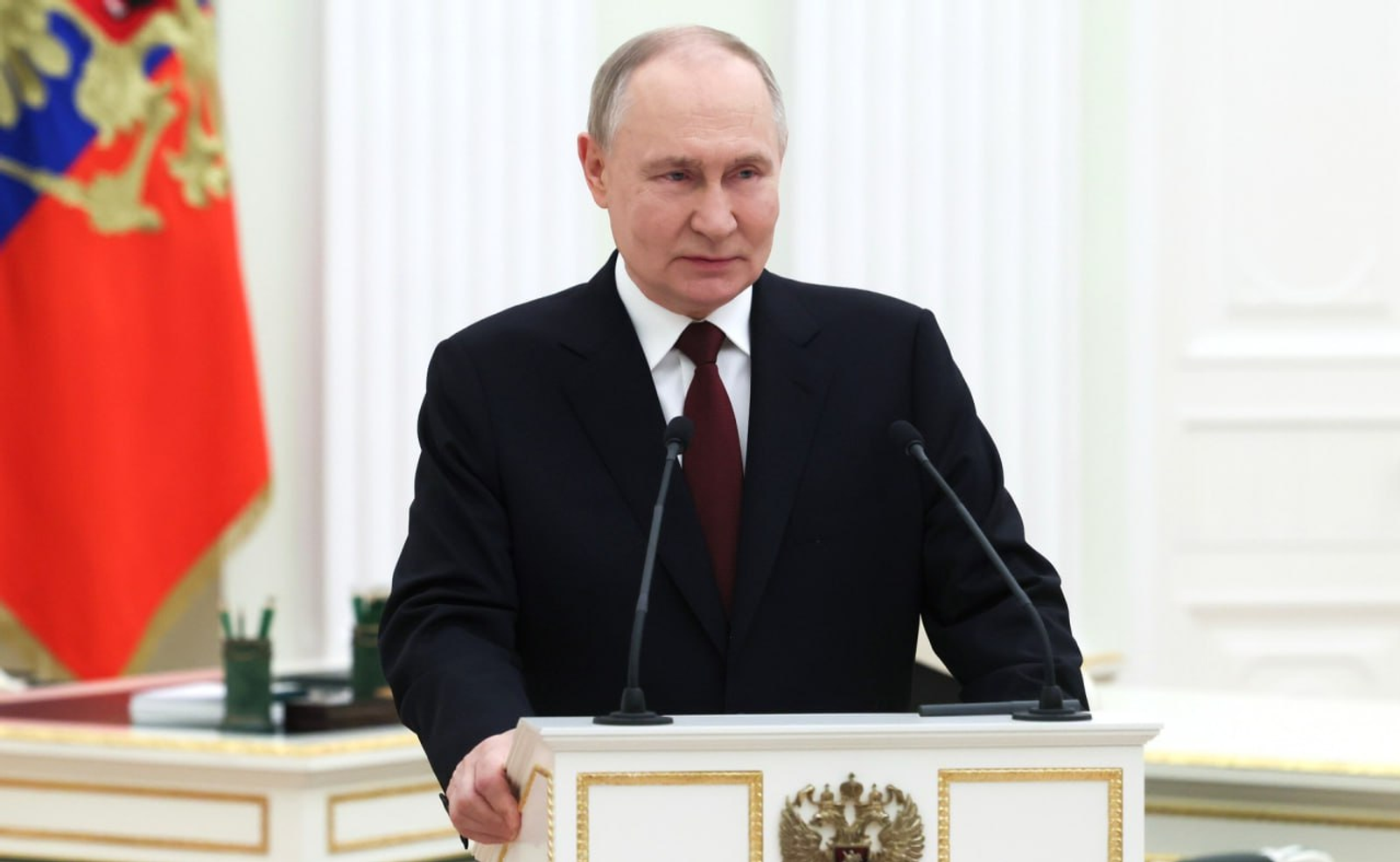 Владимир Путин наградил глав районных администраций и артиста из Башкирии