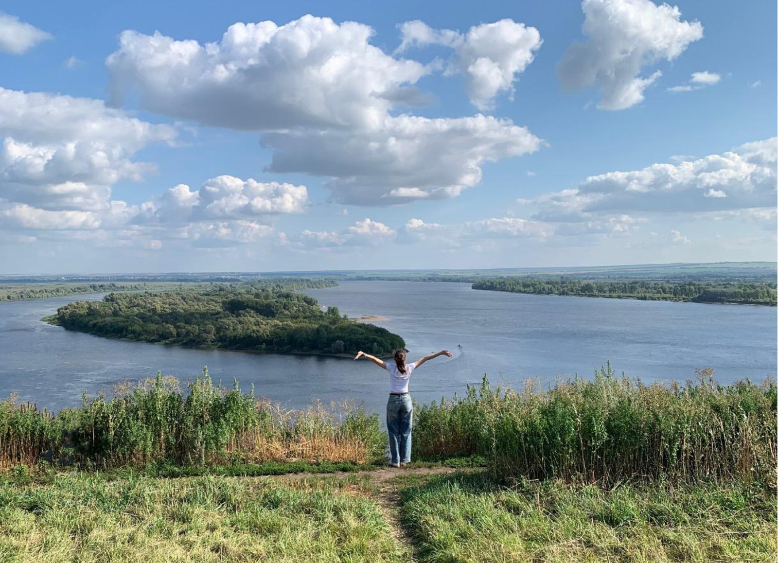 Евгения ЛАПУКА  Две стихии Елабуги: Кама встречает Тойму.