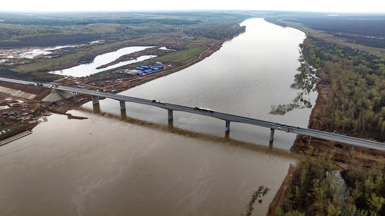 автора Мост через Белую прошел испытание и готов к эксплуатации.