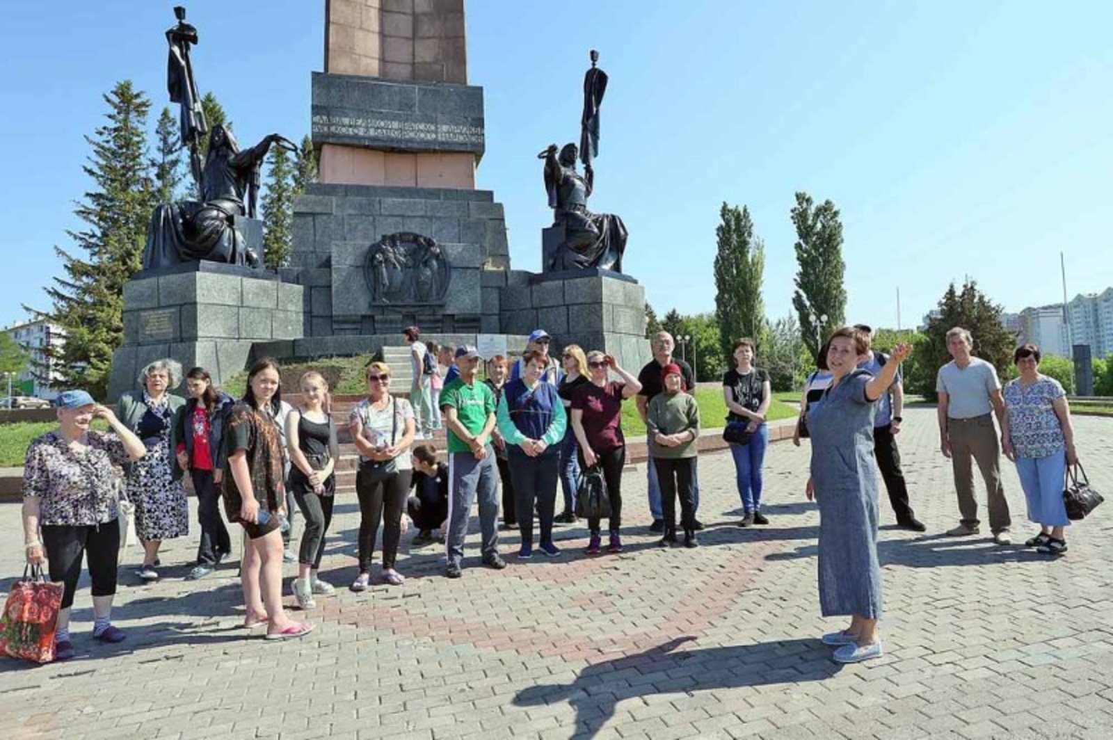 Александр ДАНИЛОВ  Экскурсия началась в том месте, где зародилась Уфа.