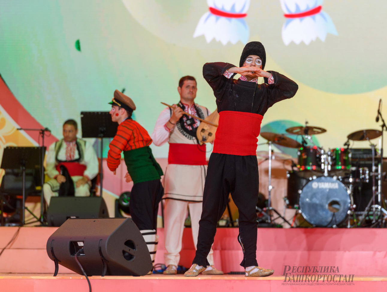Ансамбль народного танца «Пламъче», Болгария