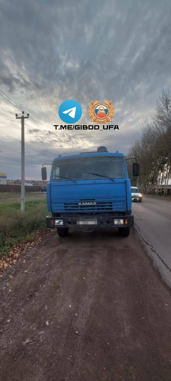 В Уфе «КамАЗ» наехал на семилетнюю девочку