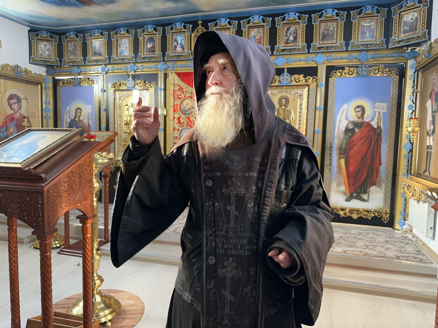 В храме святого праведного Феодора Ушакова.