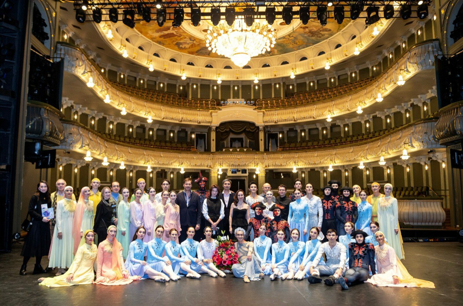 Башопера представила спектакль «Семь девушек» в Большом театре