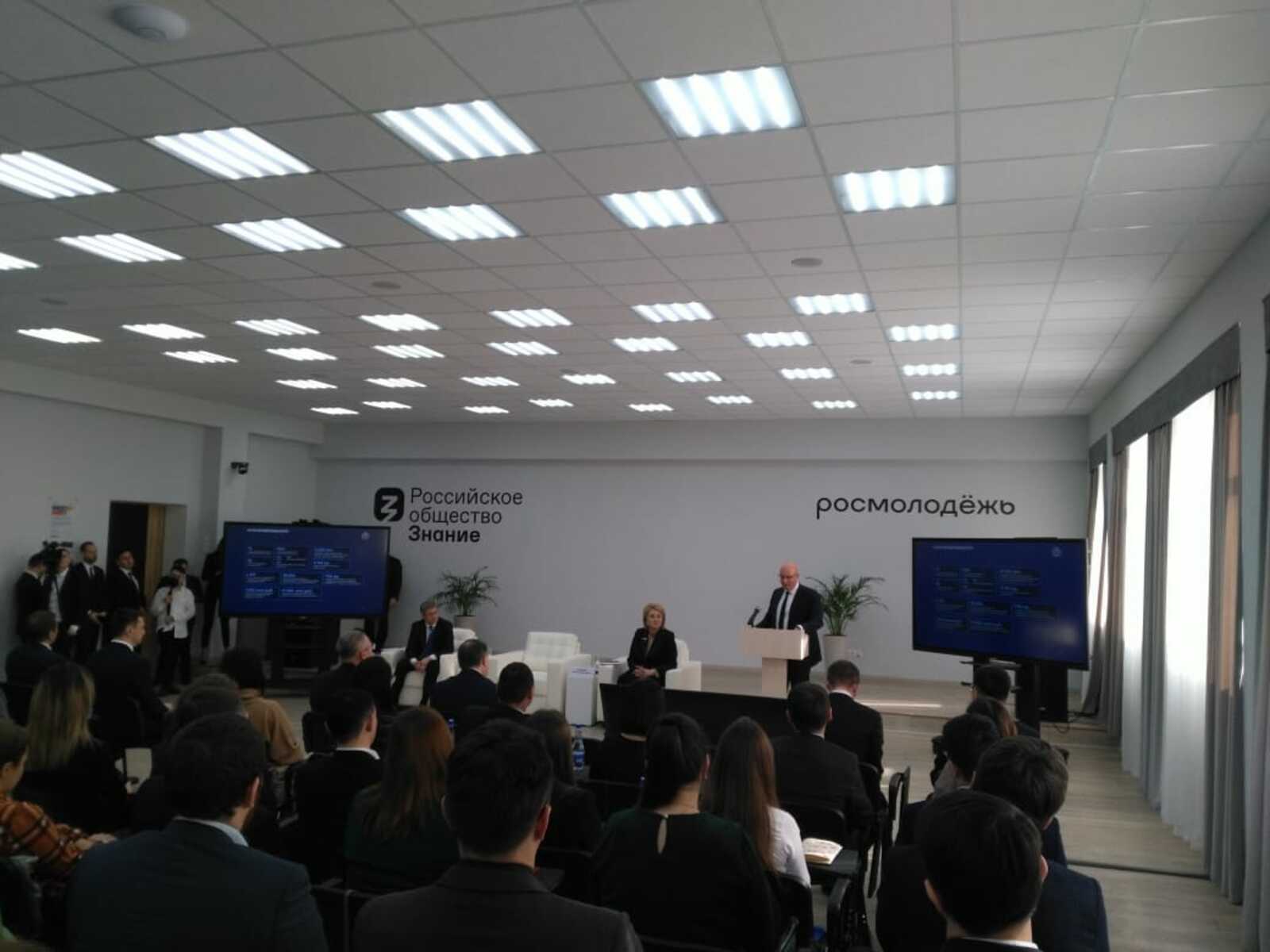 Вице-премьер РФ Дмитрий Чернышенко обязал перевести госсервисы на облачную платформу «ГосТех»