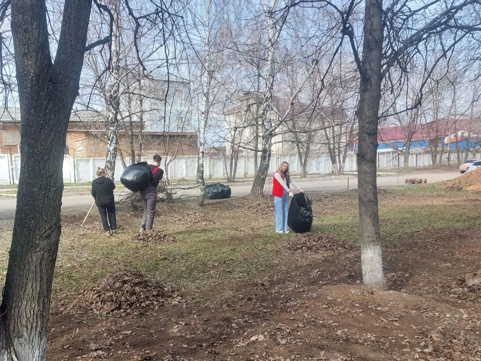 В Уфе стартовал масштабный субботник