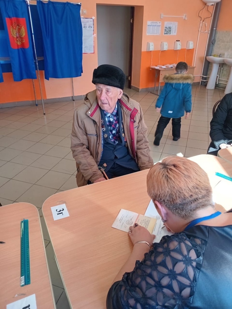 В Башкирии ветеран Великой Отечественной войны своими ногами пришёл на избирательный участок