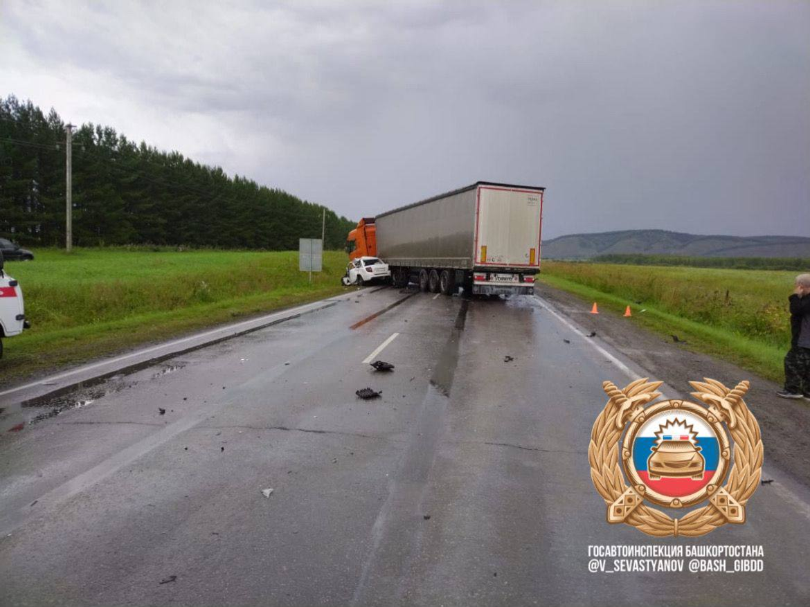 В Салаватском районе Башкирии погиб водитель «Лады Гранты»