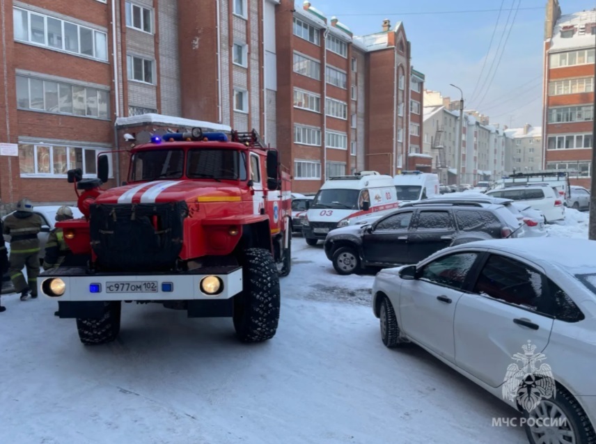 В Уфе на пожаре спасли семь человек