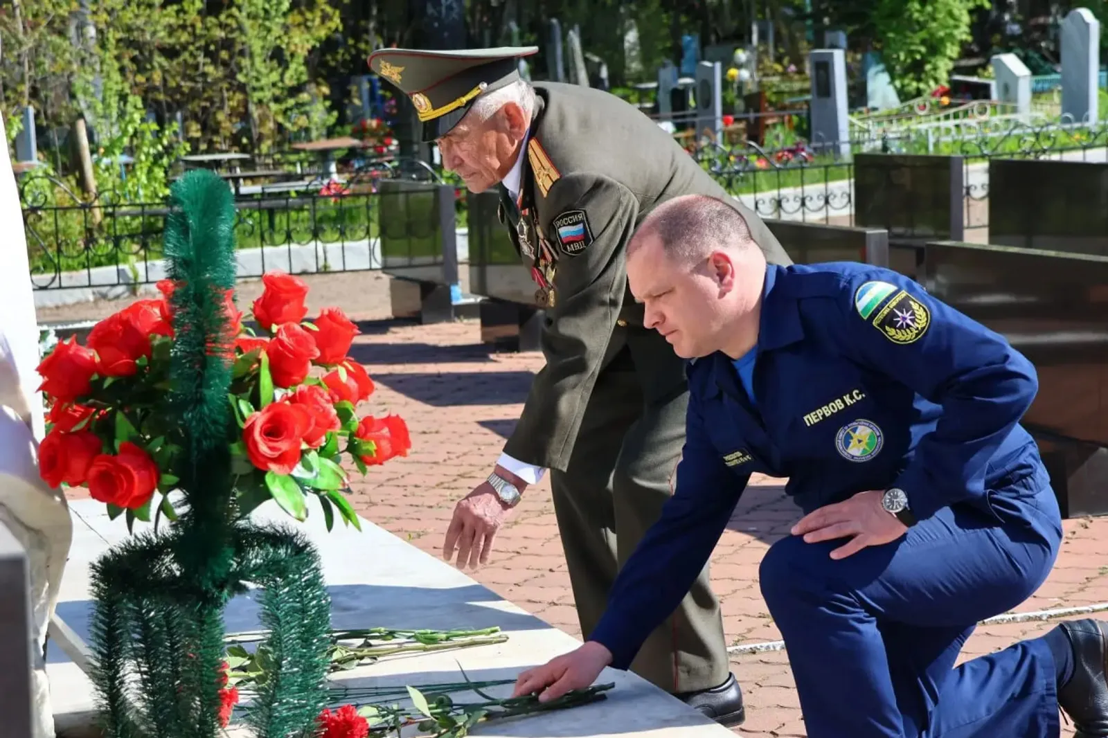 В Уфе почтили память пожарных, погибших на нефтеперерабатывающем заводе