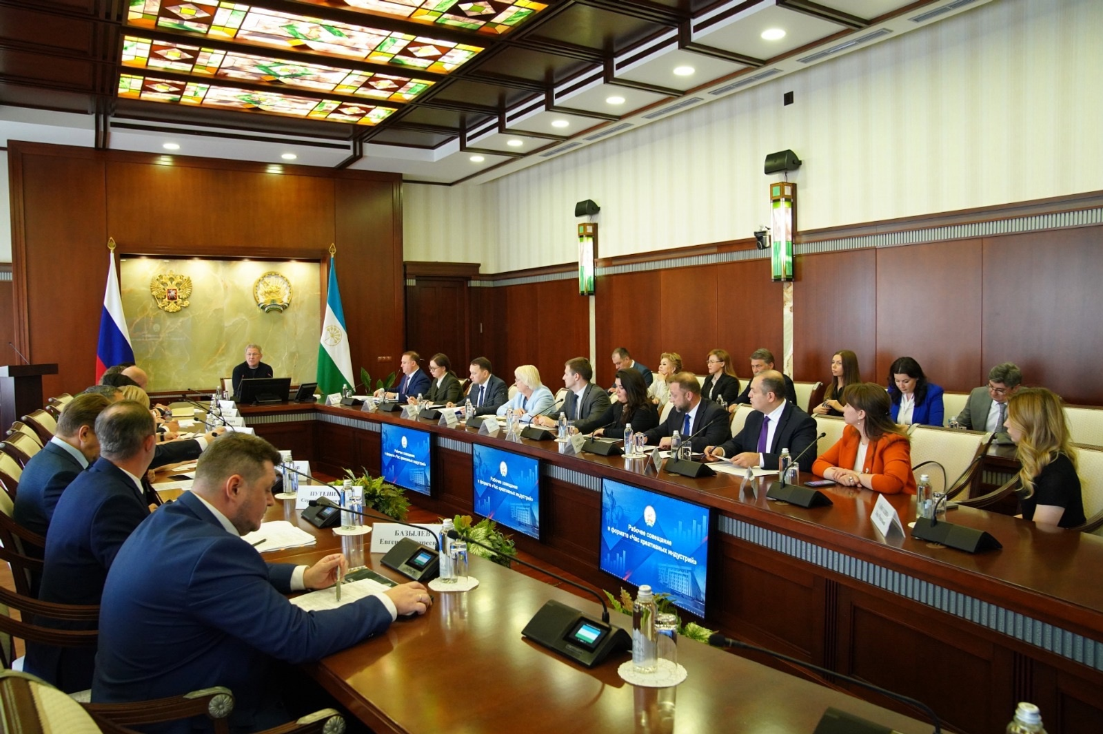 Радий Хабиров провёл «Час креативных индустрий»