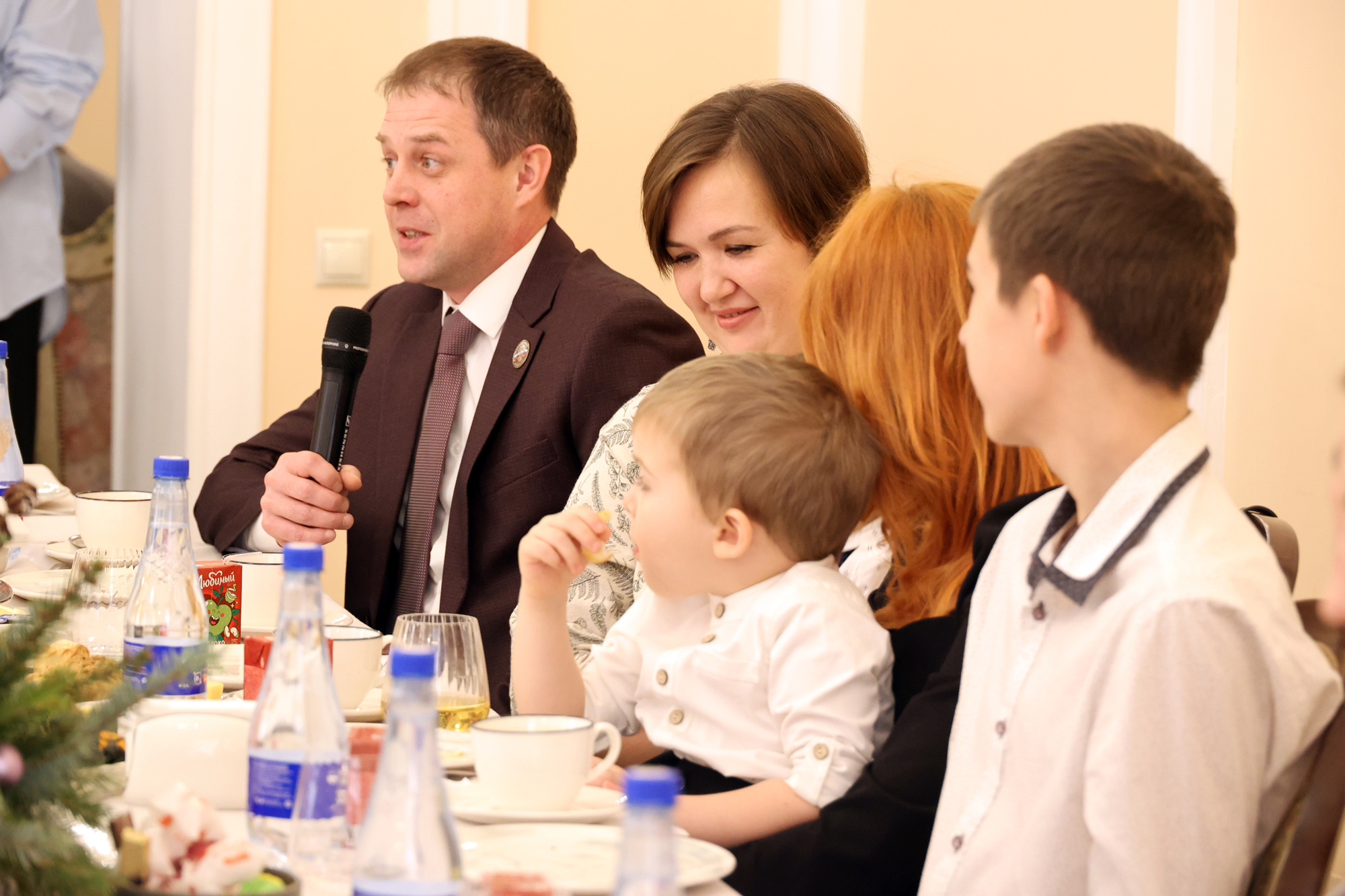 В Уфе состоялась встреча с победителями и призёрами конкурса «Семья года — 2025»