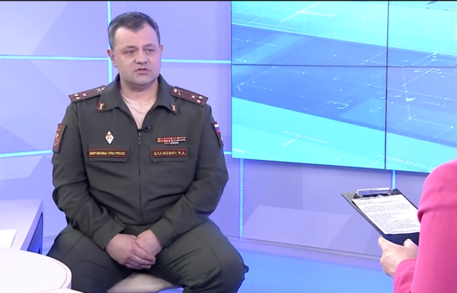 скрин интервью на телеканале БСТ Михаил Блажевич: Количество желающих служить по контракту в армии постоянно растет