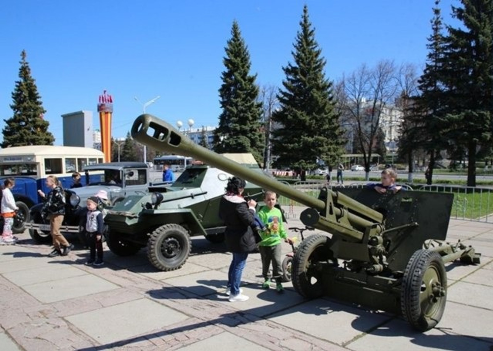 В Уфе открылась выставка военной техники