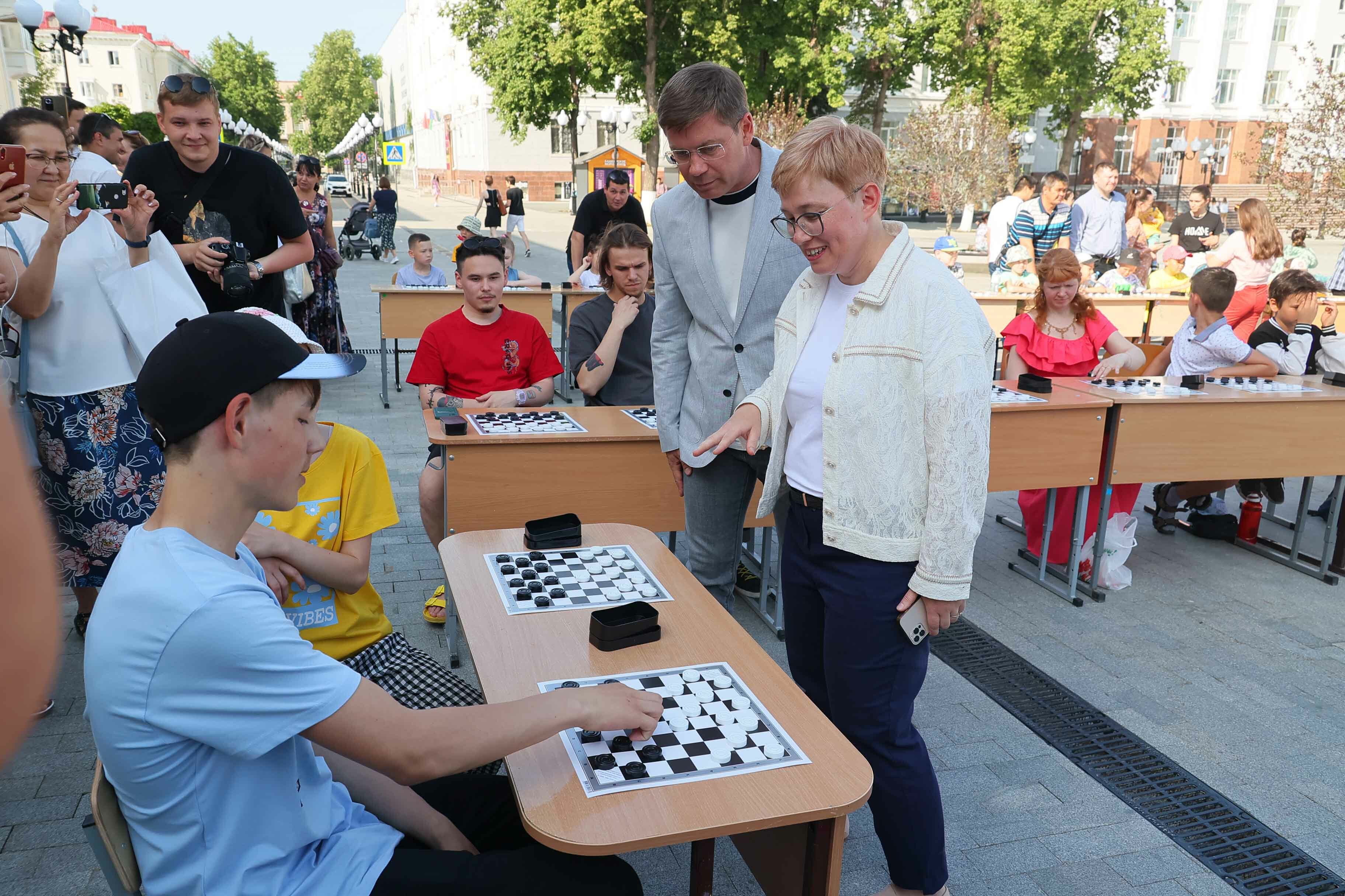 В Башкирии сыграли самую многолюдную партию в шашки