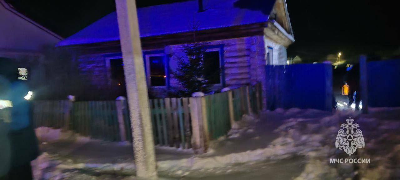 В Баймакском районе Башкирии в бревенчатом доме сгорели мужчина и женщина