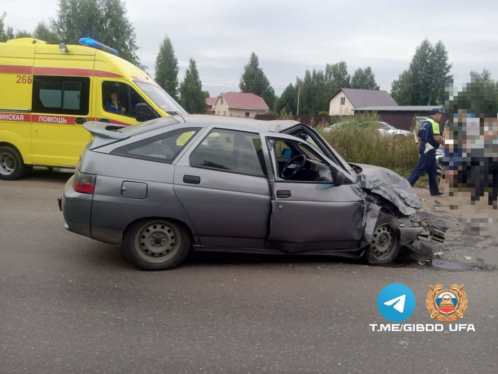 В Уфе 18-летний водитель попал в больницу после столкновения двух автомобилей